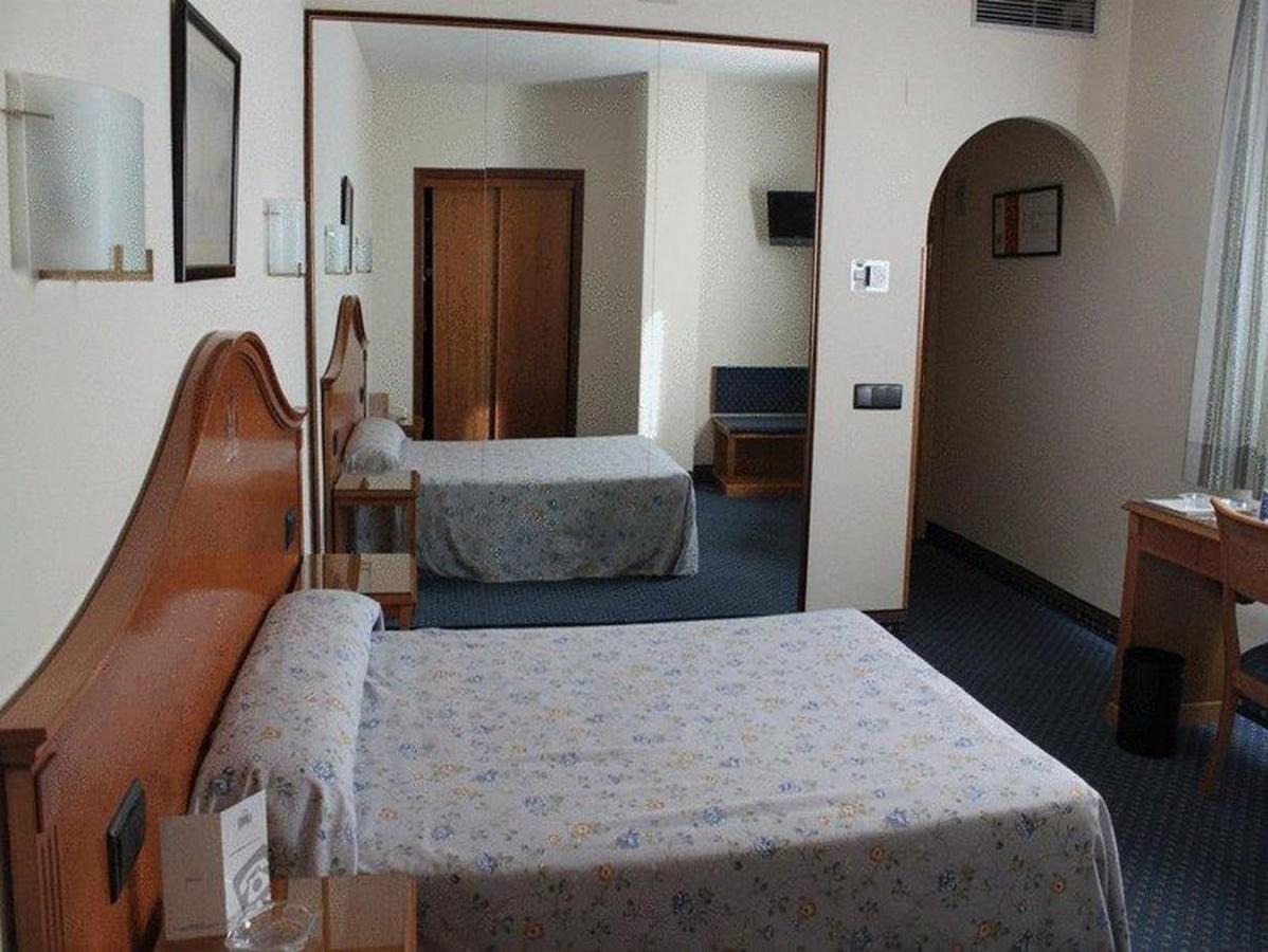 Hotel Ebora By Vivere Stays Talavera de la Reina Zewnętrze zdjęcie