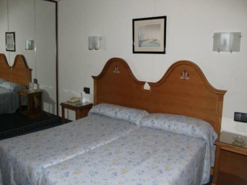 Hotel Ebora By Vivere Stays Talavera de la Reina Zewnętrze zdjęcie